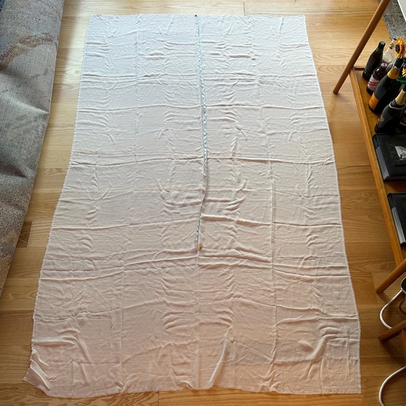 Ivory / Off White Silk Georgette from Amanda Wakeley (4'3"x6'8") by the yard - Picture 2 of 10